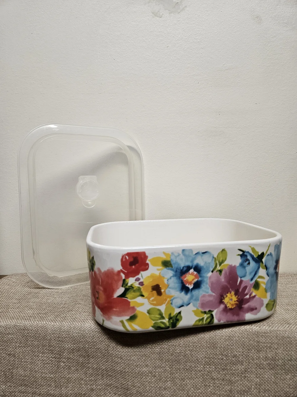 The Pioneer Woman Sweet Rose Dish with Clear Lid
